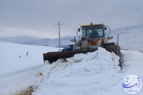 برف راه ارتباطی ۱۶۰ روستای آذربایجان‌شرقی را مسدود کرد