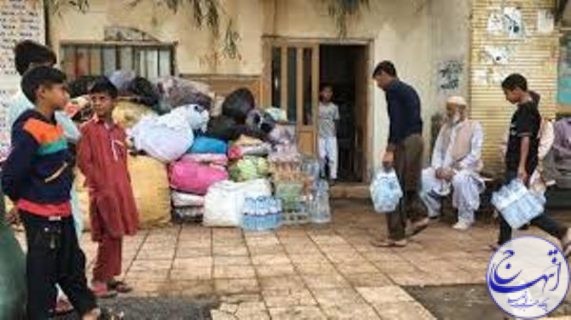 خیرین قم ۳۵۰ میلیون تومان به سیل‌زدگان اهدا کردند