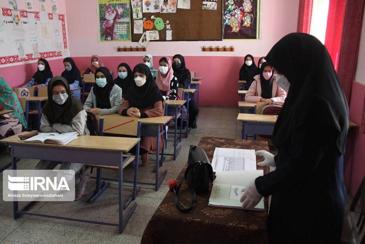 یکهزار و ۳۰۰ معلم خراسانشمالی خواستار جابجایی در سال تحصیلی جدید شدند