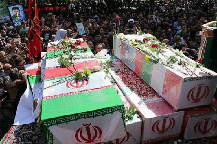 استقبال مردم بجنورد از ۶ شهید گمنام