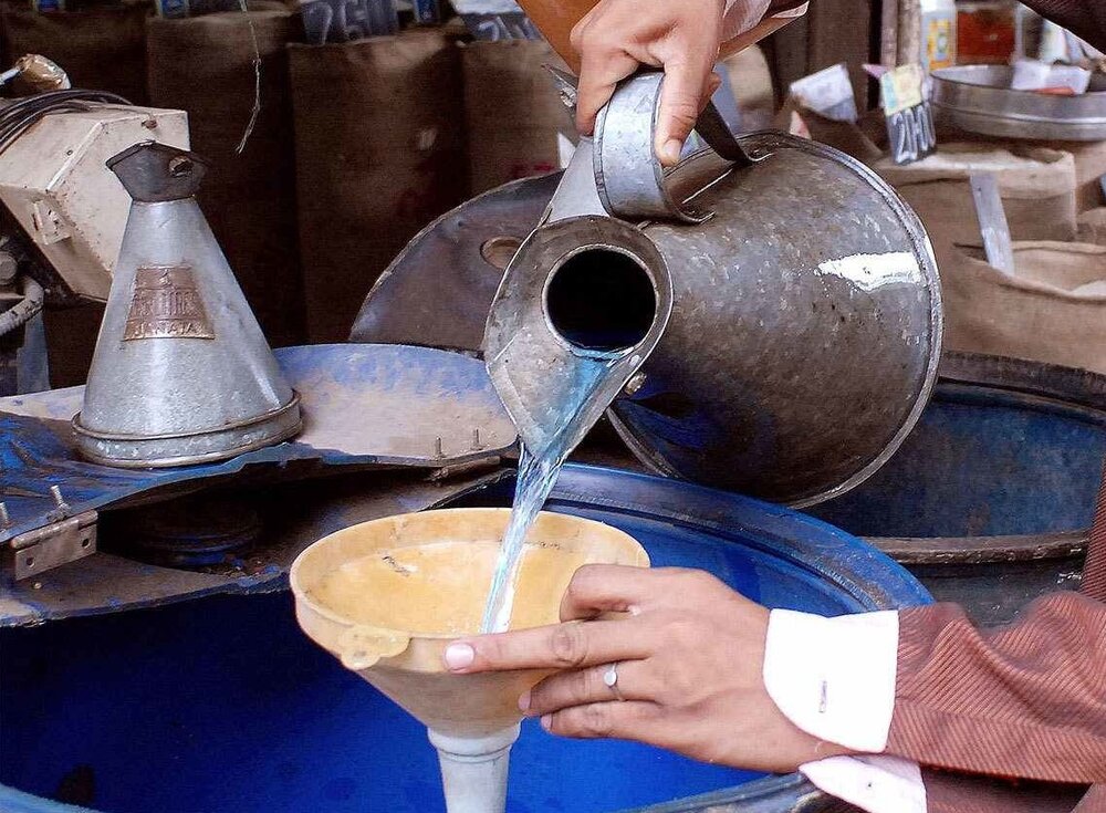 آغاز توزیع نفت سفید در روستاهای در معرض قطع گاز خراسان شمالی
