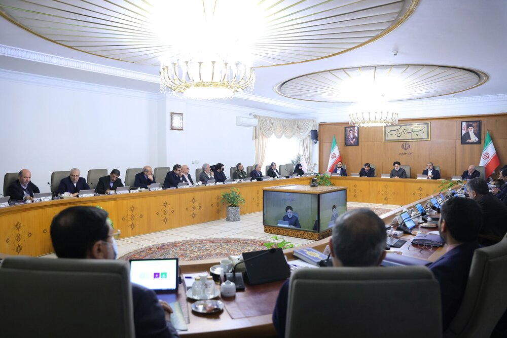 مسئولان دستگاههای اجرایی نسبت به گزارش وقوع فساد حساس باشند