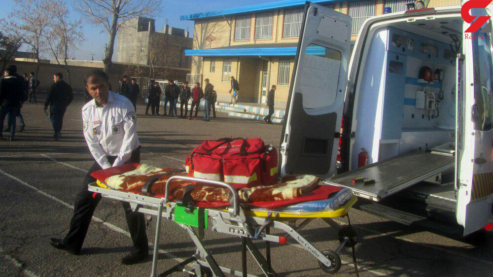 دانشآموزان حادثهدیده روستای شفیع قوچان از بیمارستان مرخص شدند/با مسئولان مدرسه برخورد میشود