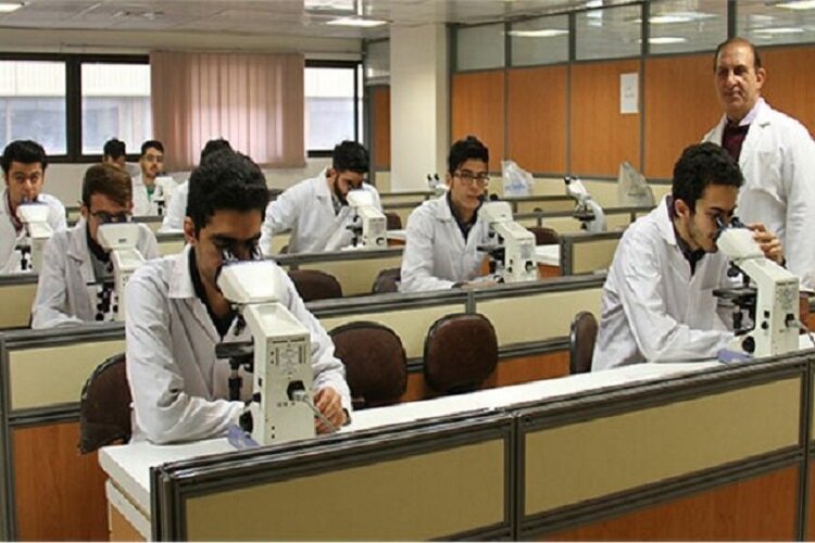 ۲۹ نفر از اعضای هیأت علمی دانشگاه علوم پزشکی خراسان شمالی پیمانی شدند