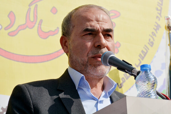 تاریخ با انقلاب اسلامی در حال رقم و ورق خوردن است