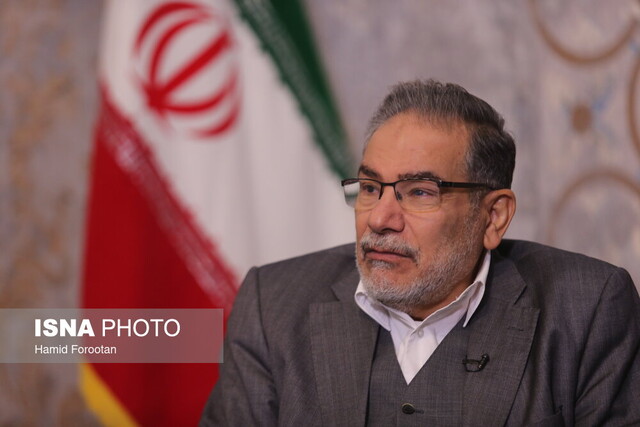 شمخانی: هیچ محدودیتی برای گسترش مناسبات با کشورهای همسایه قائل نیستیم
