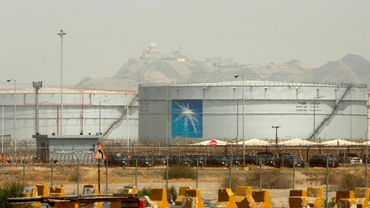عربستان چهار درصد از سهام غول نفتی جهان را واگذار می‌کند