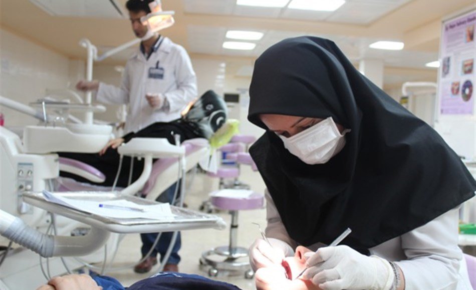 احتمال افزایش خدمات دندانپزشکی تحت پوشش بیمه / اصلاح برنامه “دندانپزشک خانواده”