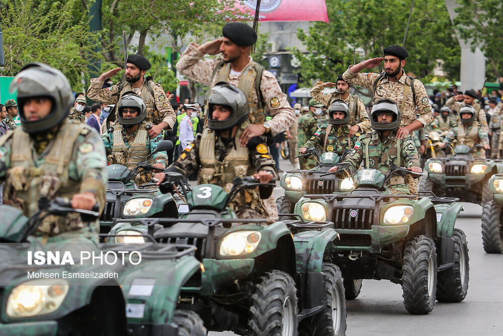 ارتشیان پاسداران مرزها و حافظان عزت و آزادگی ایران هستند