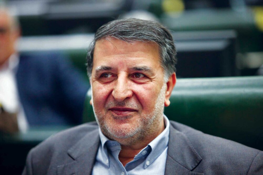 یوسفیان ملا: تورم با تعامل قوا مهار می‌شود