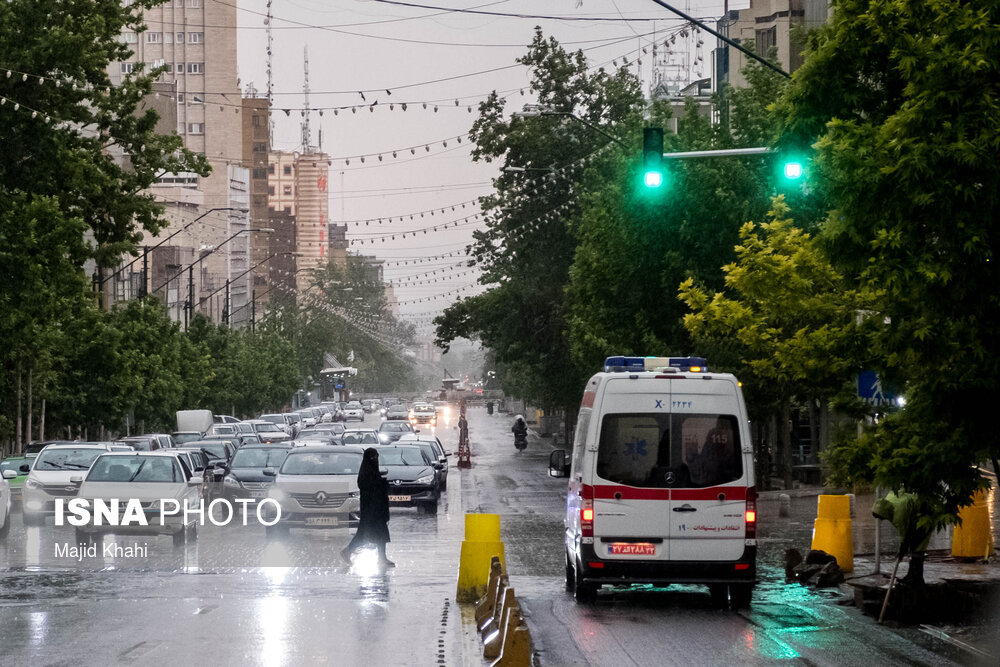 رگبار و رعد و برق در برخی استانها/ نفوذ توده گرد و خاک به غرب و جنوب غرب کشور