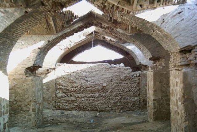 آغاز مرمت بنای تاریخی کاروانسرای رباط عشق در خراسان شمالی