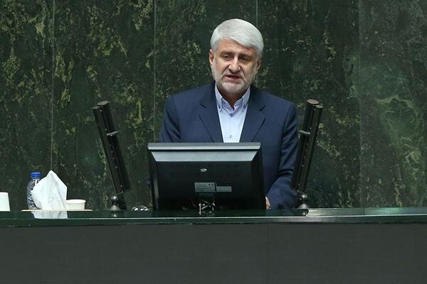 فرهنگی: مالیات باید از سود و درآمد کسر شود نه از دارایی