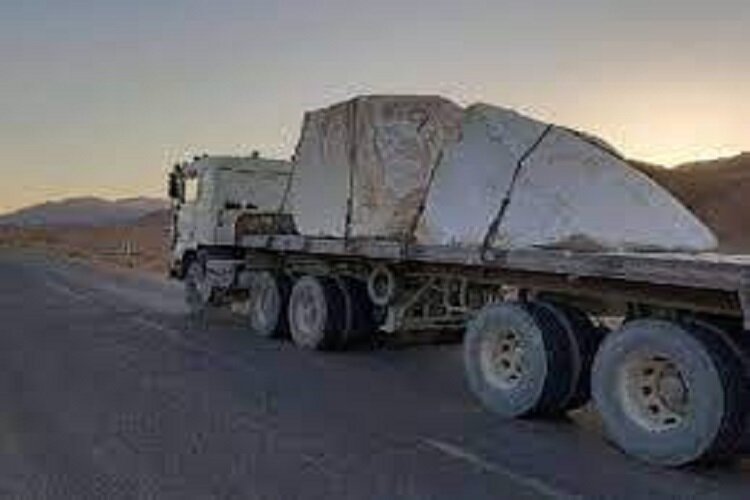 وارد شدن خسارت به راه های خراسان شمالی با حمل مصالح معدنی دارای اضافه تناژ