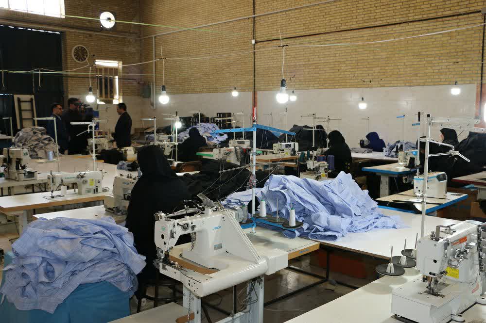 اشتغال ۲۴۴ نفر با افتتاح طرح های جدید اشتغالزایی صندوق کارآفرینی امید در استان یزد