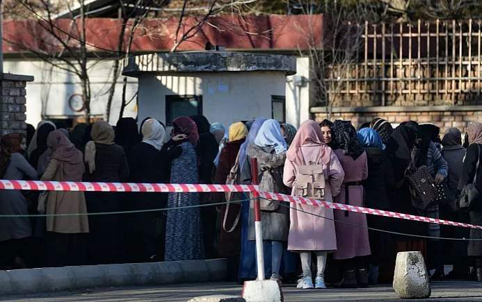 طالبان مانع خروج دانشجویان دختر از افغانستان برای تحصیل در دبی شد