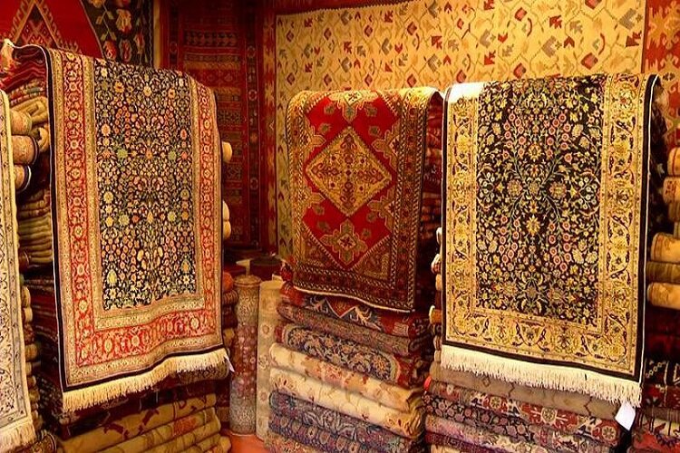 صادرات ۴ تخته فرش نفیس توسط بافندگان زندانی خراسان شمالی به آلمان 