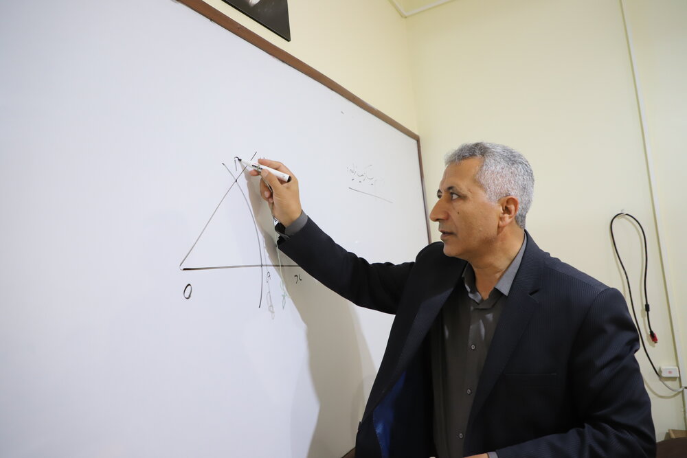 ۳۰ درصد از پاداش بازنشستگان فرهنگی به زودی پرداخت میشود/ تصویب آزمون اختصاصی جذب دانشجو معلمان
