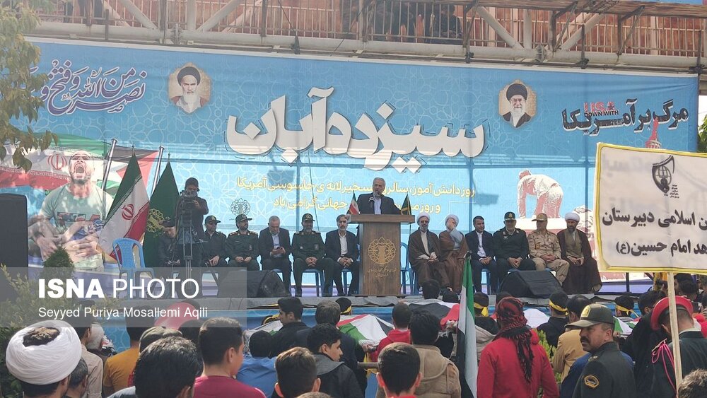 ایران در حال تبدیل شدن به قدرت جهانی است/ نه شرقی نه غربی، نقطه قوت کشور است