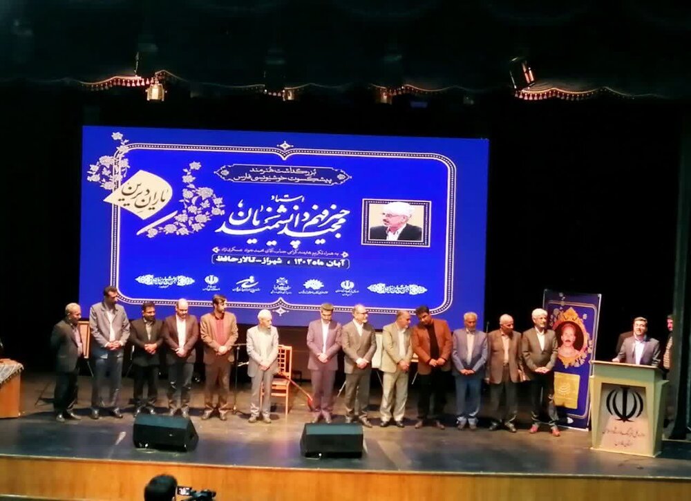 جوانیاش را داد تا “خوشنویسی” احیا شود