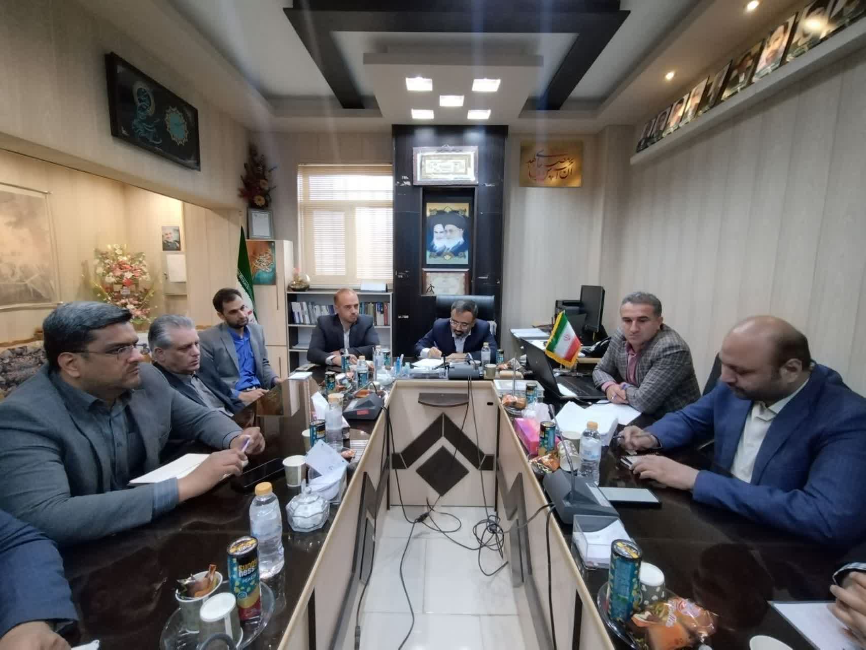نشست بخشداران بخش های مرکزی با محوریت مقابله با ساخت و سازهای غیر مجاز و زمین خواری