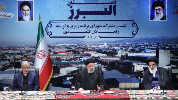 افزایش سرمایهگذاری و بهرهوری، رشد و رونق تولید و اقتصاد را به دنبال دارد