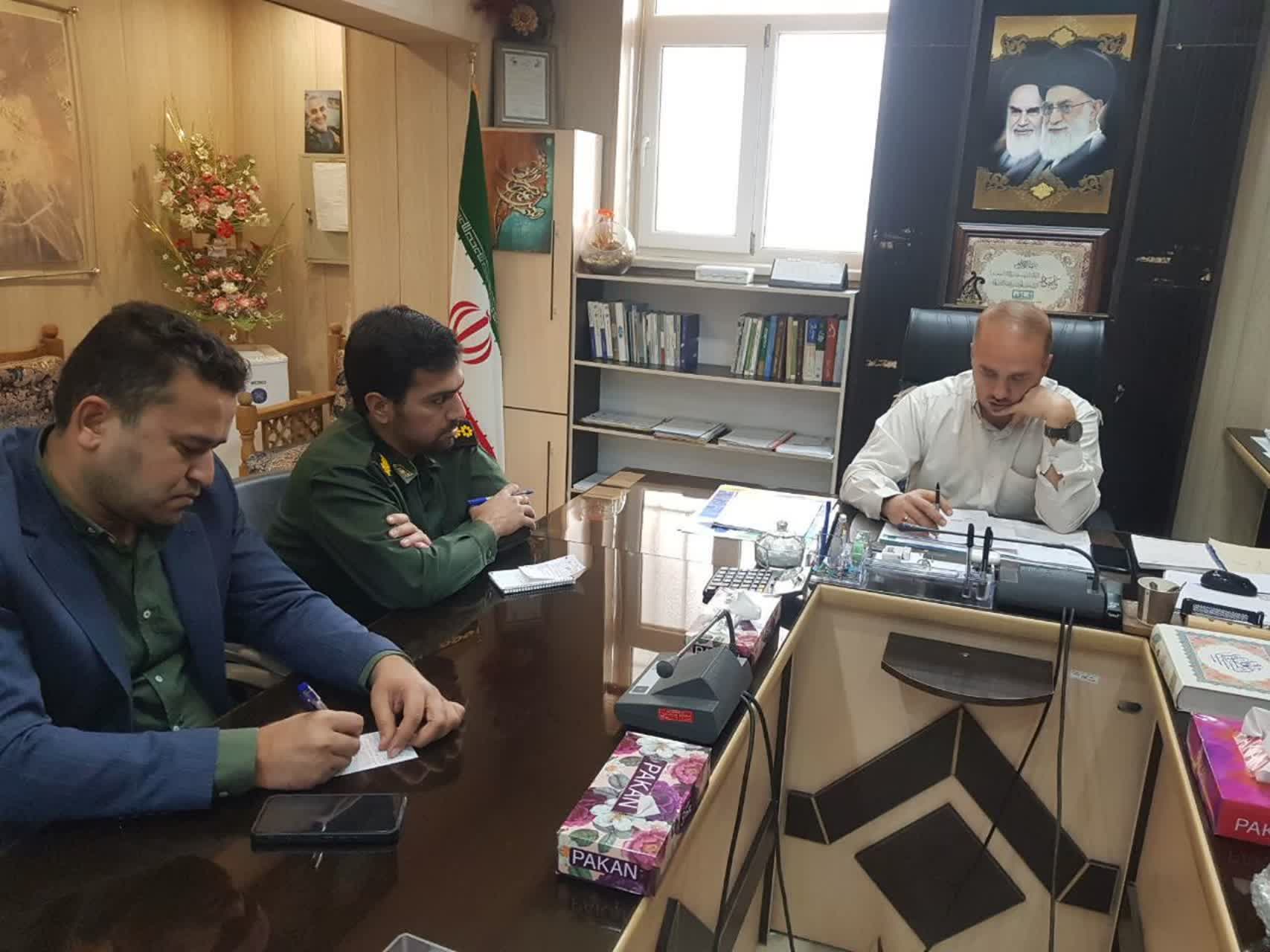 نشست برنامه ریزی مراسم تشییع و تدفین شهید گمنام در روستای محمد آباد بخش مرکزی