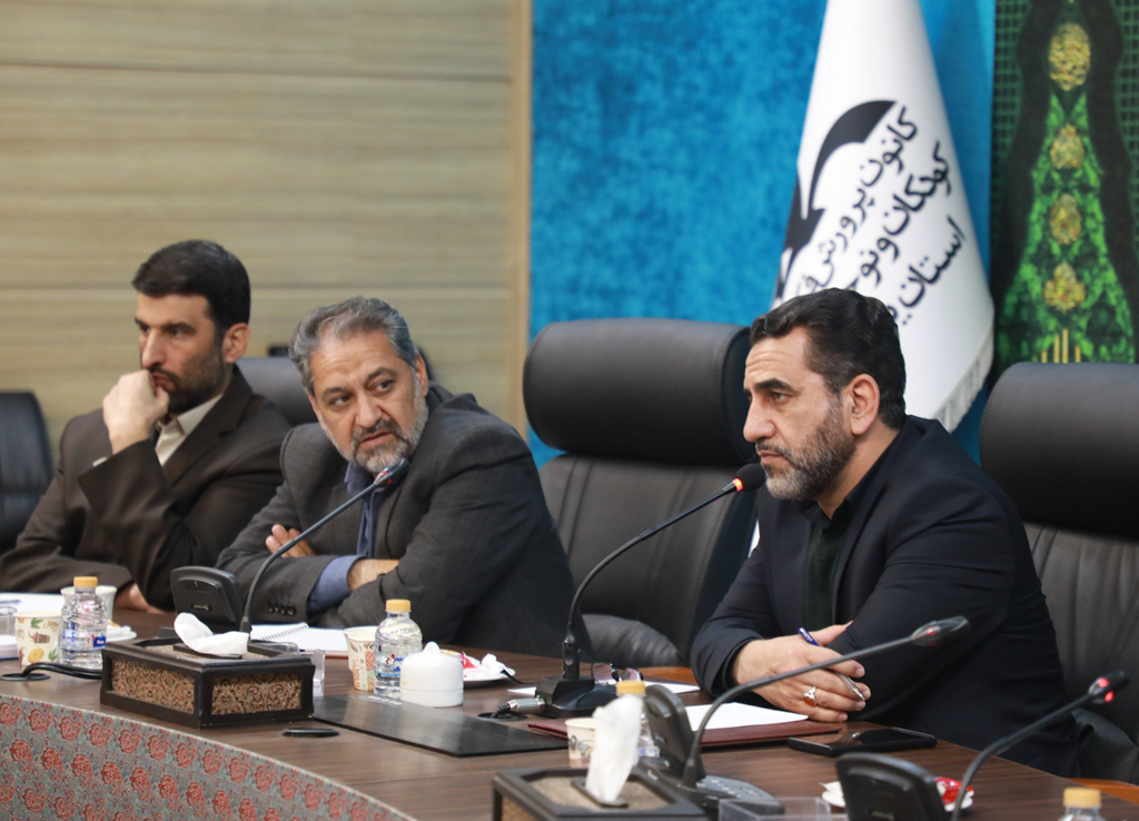 انتقال دبیرخانه دائمی قصه‌گویی به استان یزد