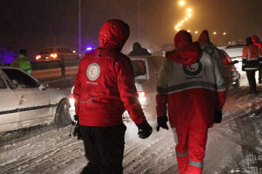 رهاسازی ۲۸۳ خودرو گرفتار شده در برف و کولاک در محورهای خراسان شمالی
