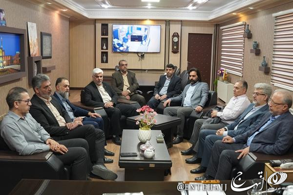 معاونت مرکز بازرسی و مبارزه با فرار مالیاتی و پولشویی سازمان با مدیرکل مالیاتی استان یزد
