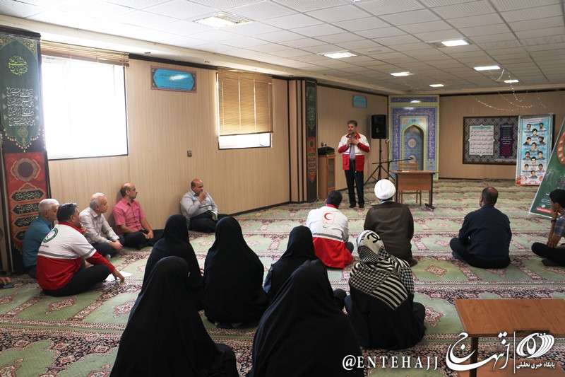 اعزام تیم درمانی داوطلب جمعیت هلال احمر یزد به عراق برای خدمت به زائرین اباعبدالله
