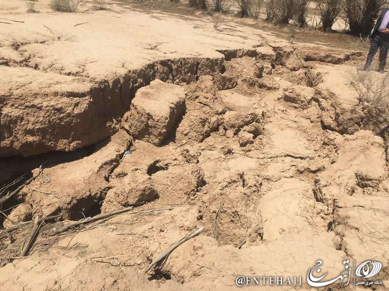کاهش بارندگی و برداشت بی رویه از سفره های آب زیرزمینی عامل فرونشست زمین در یزد
