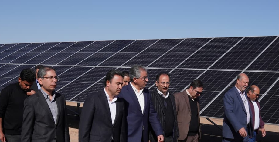 آغاز عملیات اجرایی فاز دوم نیروگاه خورشیدی تک ایساتیس در خاتم